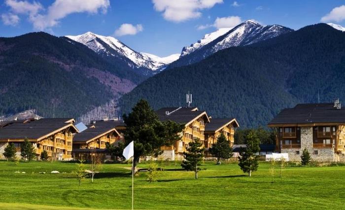 Luxury vacation villas in Bansko